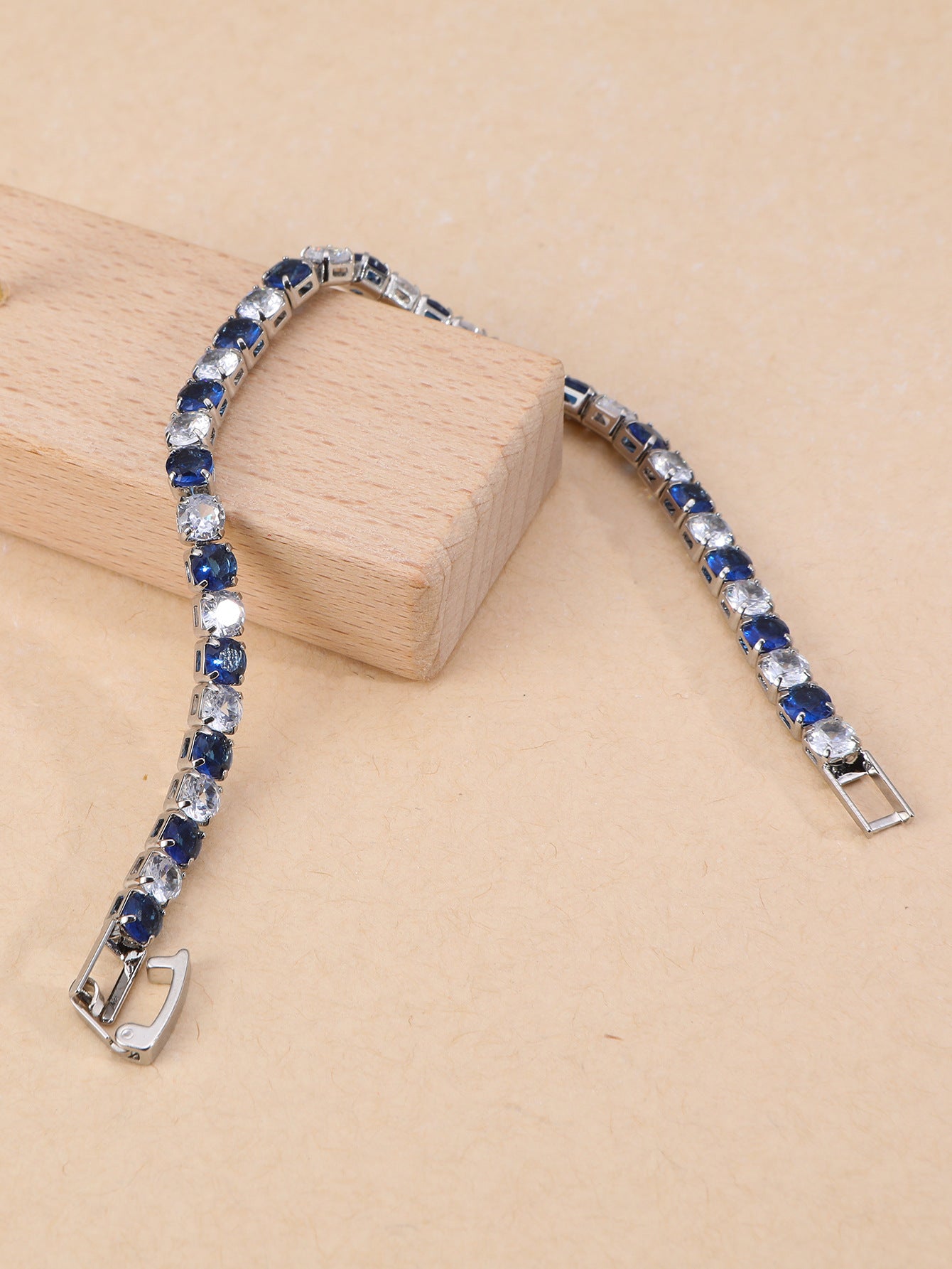 Fashionable And Luxurious European And American Popular Color Cubic Zirconia Circular Zirconia Bracelet
