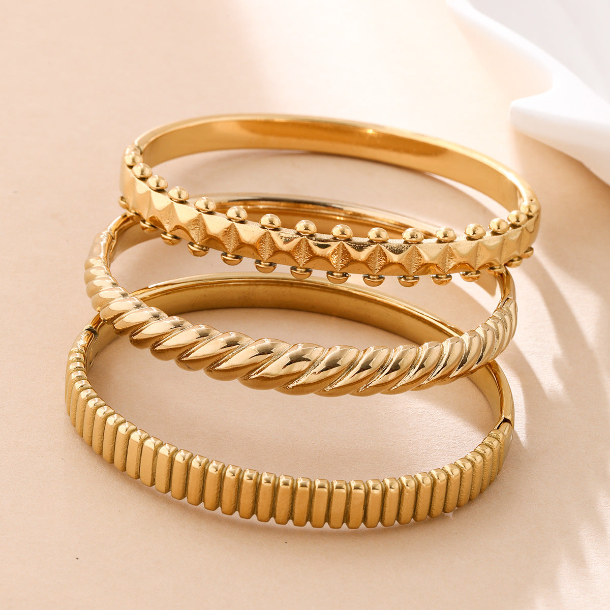 18K Gold Stainless Steel Wave-Style Diamond-Encrusted Bracelet